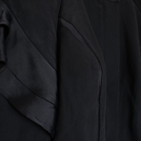 ✨NWOT✨ bebe ruffle zip cropped jacket - Picture 6 of 12